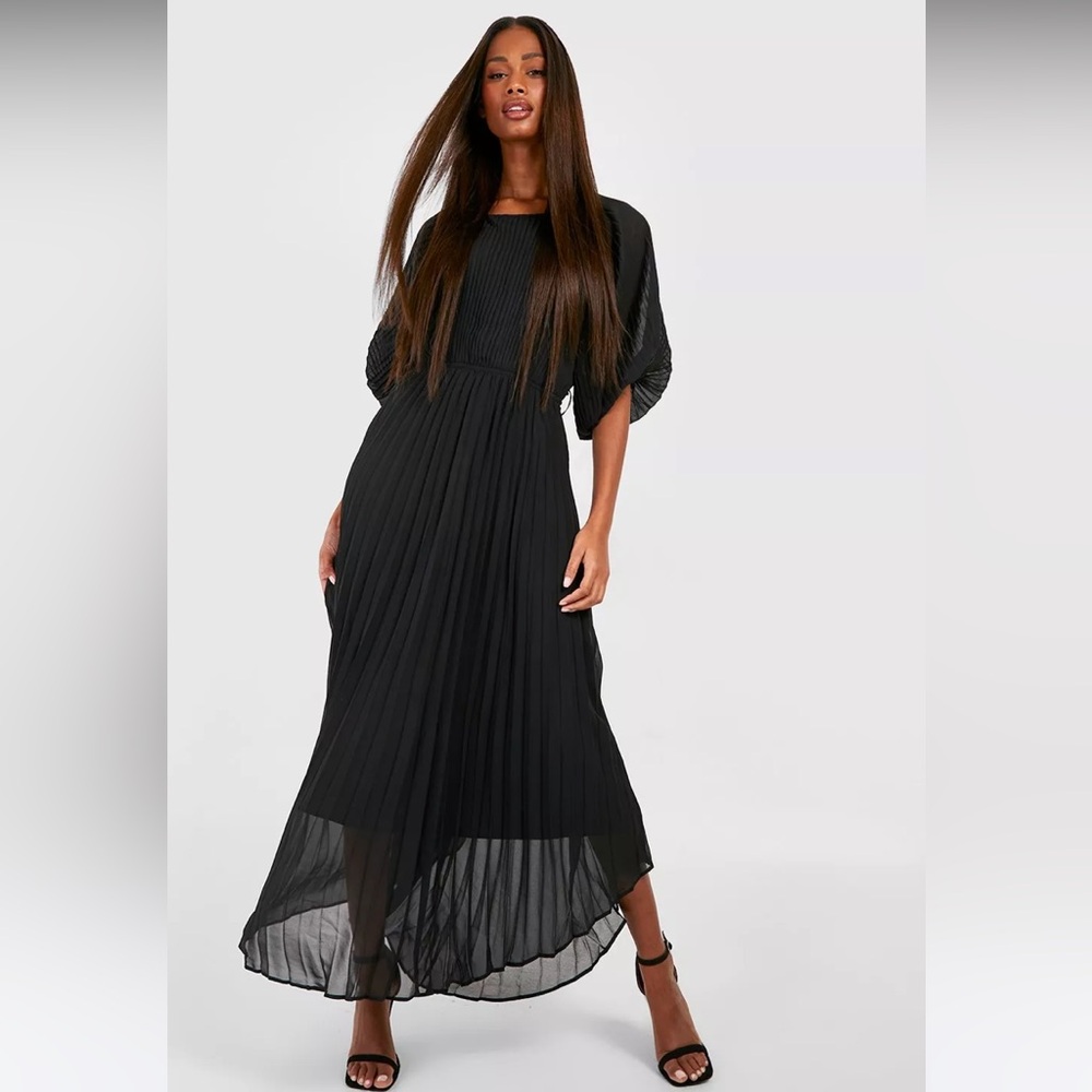 NWT Boohoo Pleated Puff Sleeve Midi Dress